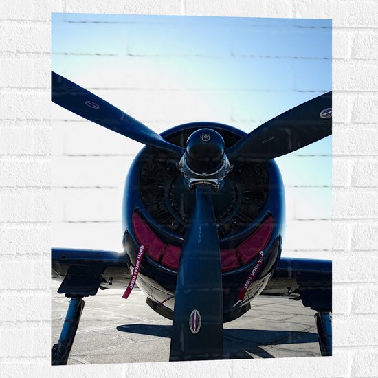 WallClassics - Muursticker - Zwarte Motor van een Vliegtuig - 60x80 cm Foto op Muursticker