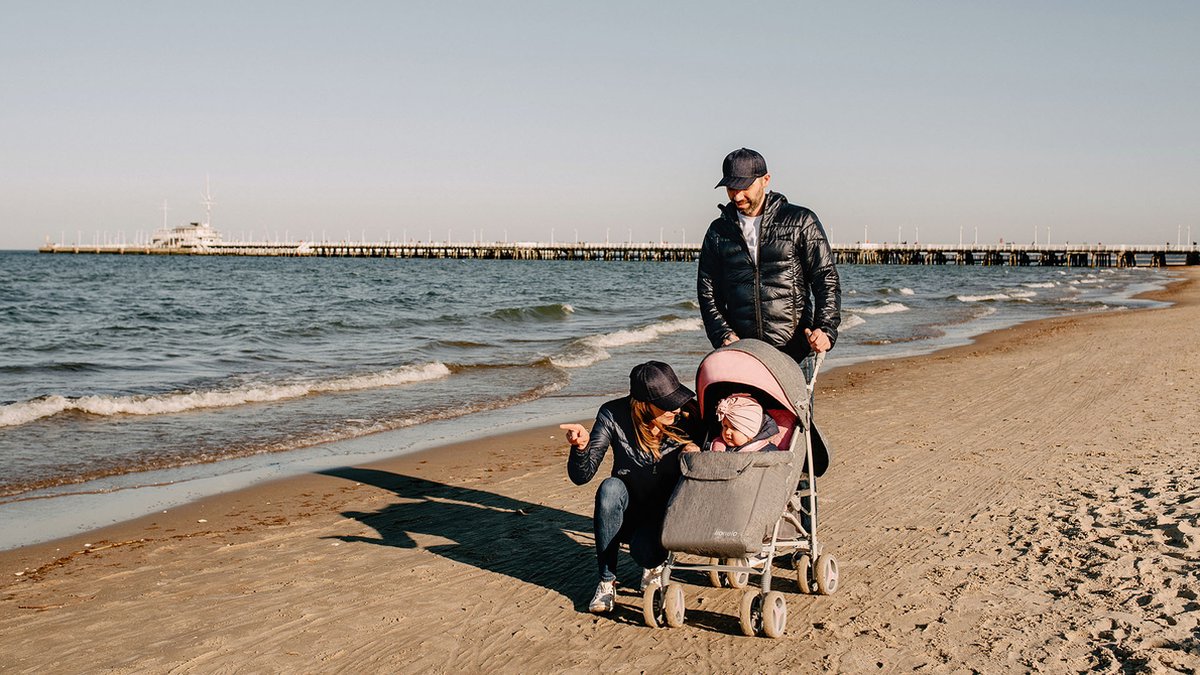 Lionelo Irma - Buggy - Wandelwagen - Duurzame en Lichte 7kg Kinderwagen - Geschikt voor Kinderen tot 15 kg - Geveerde wielen - 360° - van 6 maanden tot 5 jaar - Opbergmand - Verstelbare handgreep - Snel inklapsysteem - Compact formaat - Muskietennet – foto 8