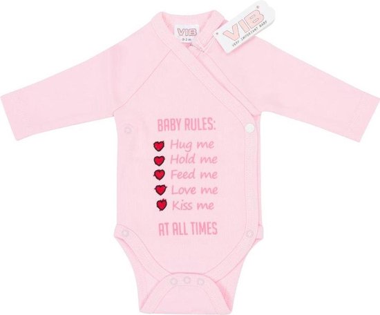 Overslag Romper 'BABY RULES: Hug me, Hold me, Feed me, Love me, Kiss me, AT ALL TIMES' Roze