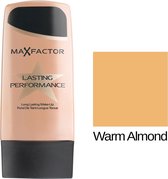 Max Factor Lasting Performance Foundation - 104 Warm Almond