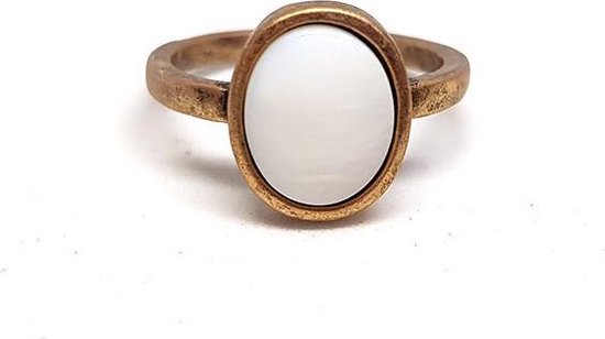 Discrepantie Creatie Onrechtvaardig Gouden Boho ring met witte steen - Ringen - By Cleo | bol.com