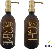 Set van 2 Hervulbare Zeepdispensers: Bruine Glasflessen (500 ml) met Gouden Pomp en Gouden Tekst 'Handgel & Handcrème
