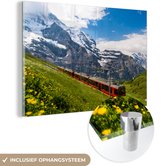 MuchoWow® Glasschilderij 30x20 cm - Schilderij acrylglas - Een rode trein in de Alpen - Foto op glas - Schilderijen