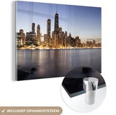 MuchoWow® Glasschilderij 30x20 cm - Schilderij acrylglas - Chicago - Skyline - Water - Foto op glas - Schilderijen