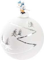 BRUBAKER Premium Kerstballen - Skipiste Met Skiër Porseleinen Beeldje - Glitter Kerstballen Wit Met Sneeuwlandschap En Dennenbomen - 3,9 Inch (10 Cm) Handgemaakte Glazen Kerstballen