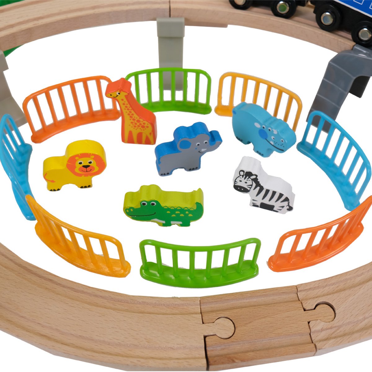 Bandits & Angels Houten Treinset Transport Thema 100 delig vanaf 3 jaar voor Jongens en Meisjes - Trein Set van Hout inclusief Accessoires - 100 delen - Houten Treinbaan met Trein, Hijskraan, Vliegtuig, Helikopter — afbeelding 8