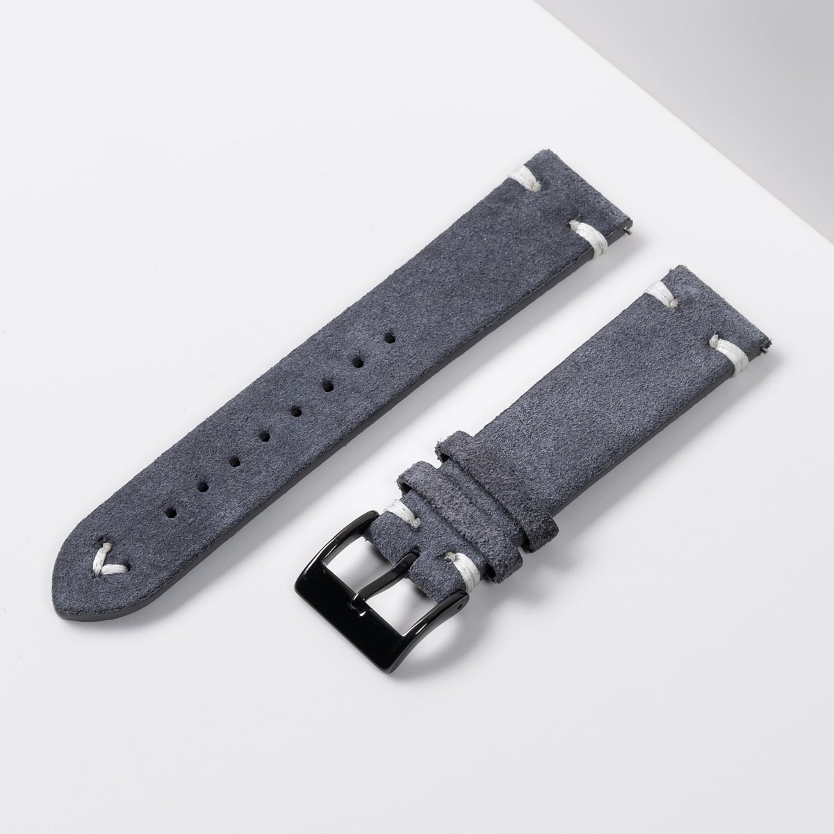 The Watch Lifestyle Store | Luxe suède horlogeband in licht grijs 20 mm