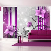 Fotobehangkoning - Behang - Vliesbehang - Fotobehang - Violet buds - Paarse Bloemen Kunst - 350 x 245 cm