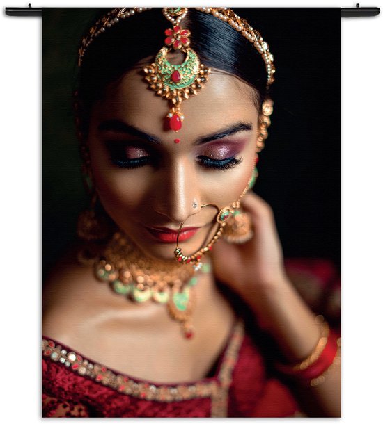 Velours Wandkleed Indiaanse Vrouw In Kostuum Rechthoek Verticaal S (85 X 60 CM) - Wandkleden - Met roedes