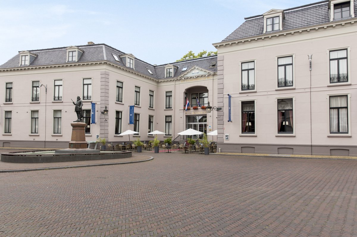 Fletcher Hotels Cadeaubox + Verrassingshotel Cadeaukaart | Giftset - Relatiegeschenk - Origineel Cadeau - Cadeau voor hem - Cadeau voor haar - Kerstpakket - Kerstgeschenk - Kerstcadeau - Cadeau Kerst - Sintcadeau - Cadeau Sinterklaas - Giftbox — cadeau in Cadeau-ideeën - foto 4