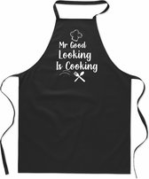 Tablier texte - Tablier de cuisine - tablier de cuisine - Mister Goodlooking is cooking - 100% coton - anniversaire et fête - cadeau - cadeau - unisexe - noir