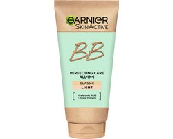 foto van Garnier SkinActive BB Cream Classic Light 5-in-1 Verzorging - Getinte Dagcrème - 50 ml