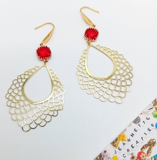 Jeannette-Creatief® -Chique - Filigraan & Red Crystal Glass Gold - Dames Oorbellen - Oorbellen Chique - Gouden Oorbellen - Oorbellen Gold - Rode Oorbellen
