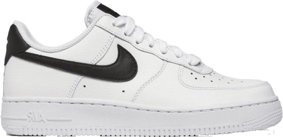 Nike Air Force 1 07 Taille 35 5 Baskets pour femmes Kinder Zwart Wit bol