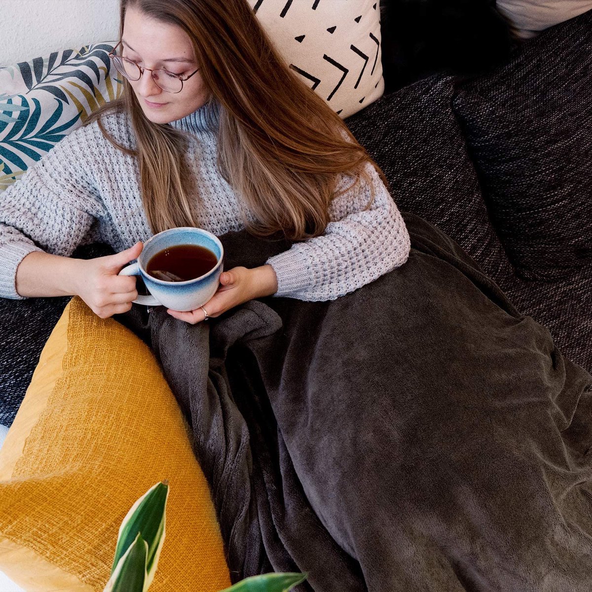 Afbeelding 2 van AG Elektrische Warmtedeken - Bovendeken - 2 Persoons - 3 Standen - Met Timer en Overhittingsbeveliging - Afstandbediening - Bruin- 1-Persoons