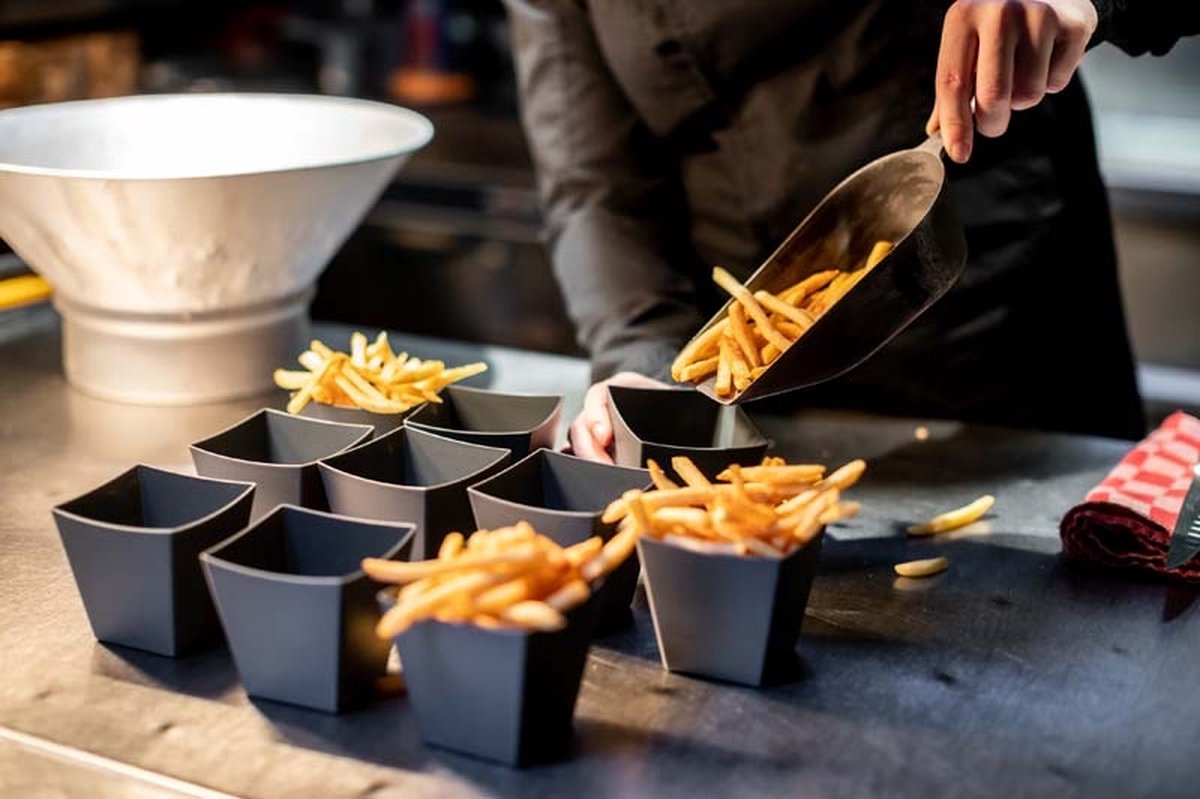 Serveerbak, 300ml - Frietbak, Bulk verpakking - 48 stuks Herbruikbaar - Food M - Koziol Move | Bio-Circulair