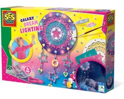 SES - Galaxy - Dromen lamp - dromenvanger met licht - inclusief LED lampjes in 4 kleuren - zelf te schilderen en versieren - knutselen meisjes 12 jaar creatief