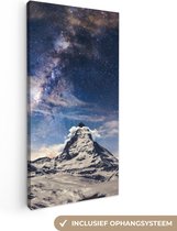 Canvas Schilderij Matterhorn en sterrenhemel bij Zermatt Zwitserland - 40x80 cm - Wanddecoratie