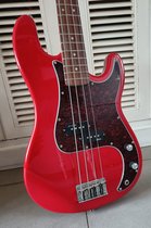Revelation RBJ65 Precision Bass shape red elektrische basgitaar