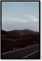 Rustende Reuzen - Lanzarote's Natuurlijke Monumenten - Eenvoud van de Elementen - Fotoposter 40x60 met Lijst