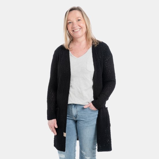 Knit Factory Luna Gebreid Vest Zwart - Gebreide dames cardigan - Middellang vest reikend tot boven de knie - Zwart damesvest gemaakt uit 30% wol en 70% acryl - 40/42 - Met steekzakken