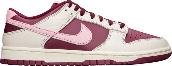 Nike Dunk Low Retro PRM Valentine's Day (2023) - DR9705-100 - Maat 40 -  Kleur als op... | bol.com