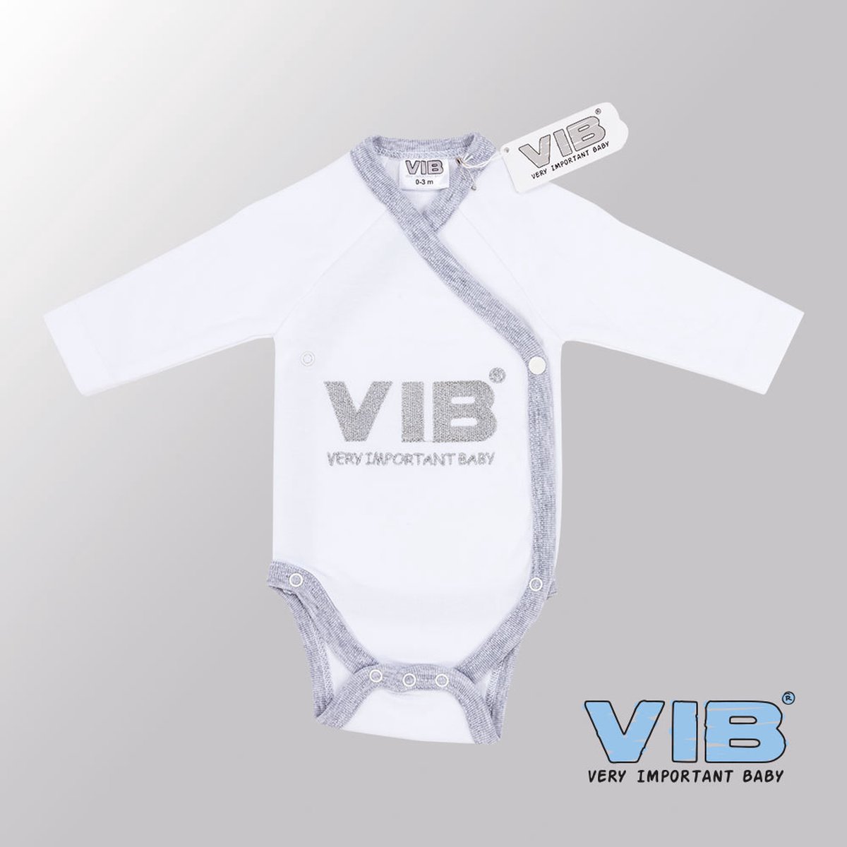 VIB® - Rompertje (overslag) Luxe Katoen - VIB (Wit) - Babykleertjes - romper - rompertjes - rompertjes met tekst - baby cadeau - baby aankondiging - overslagromper
