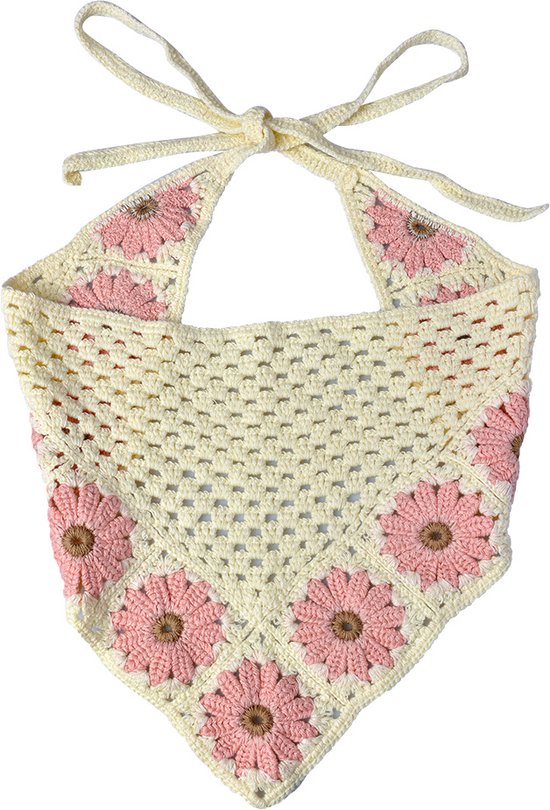 Bandana au crochet de couleur crème avec un motif de fleurs roses et un cordon à nouer.