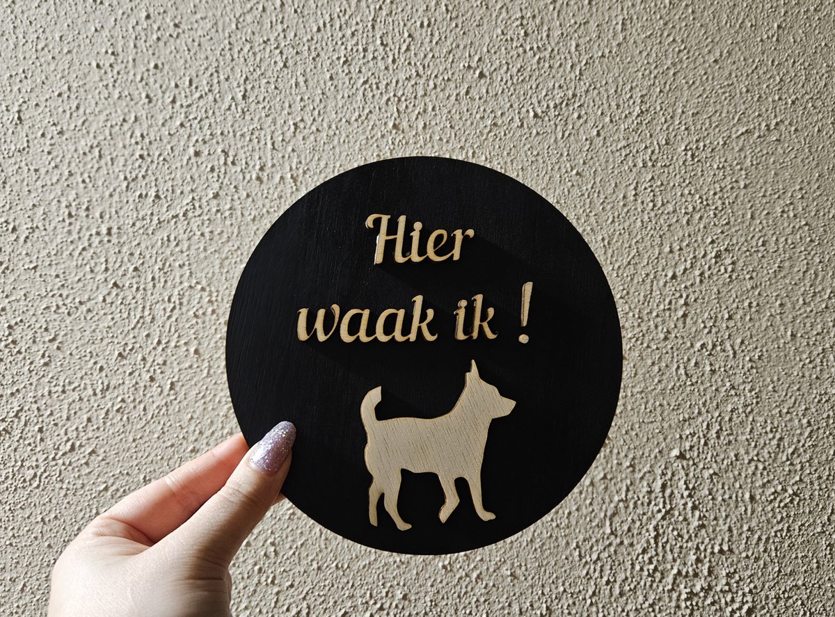 Houten hier waak ik bordje - Waakbordje - Let op de hond - zwart met hondje