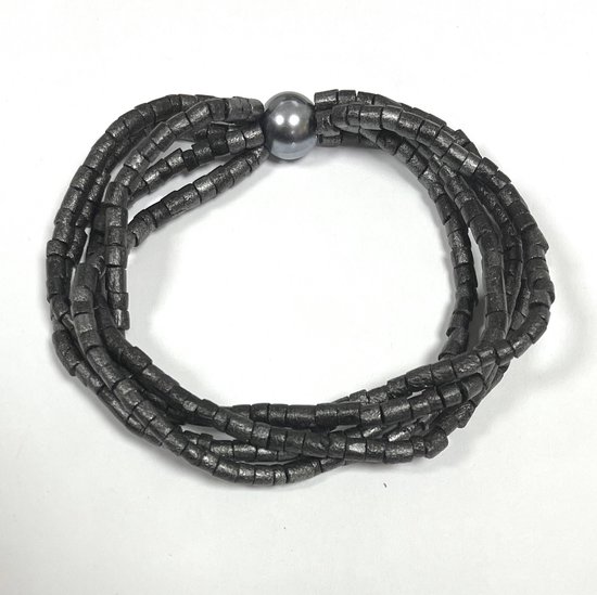 Zwarte kralen armband - Rekbaar - One size - Met imitatieparel - Damesdingetjes