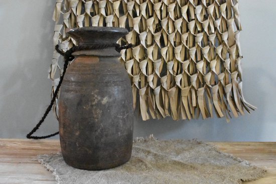 Oude houten Nepalese kruik / pot H 30 cm - Unieke houten Pot - Landelijke oude Nepalese houten pot - Sober robuust landelijk (9)