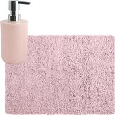 MSV badkamer droogloop tapijt/matje - Langharig - 50 x 70 cm - inclusief zeeppompje in dezelfde kleur - lichtroze