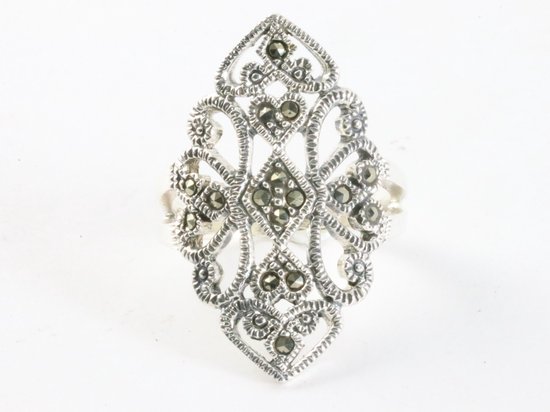 Bague allongée en argent ajourée avec marcassite - taille 17