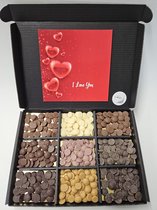 Chocolade Callets Proeverij Pakket met Mystery Card 'I Love You' met persoonlijke (video) boodschap | Chocolademelk | Chocoladesaus | Verrassing box Verjaardag | Cadeaubox | Relatiegeschenk | Chocoladecadeau