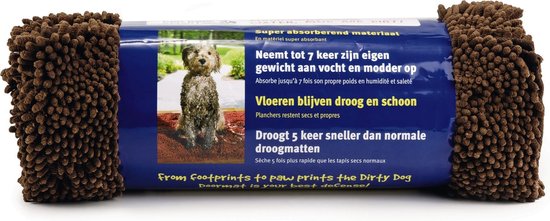 Opgerolde bruine mat met etiket waarop een hondje staat.