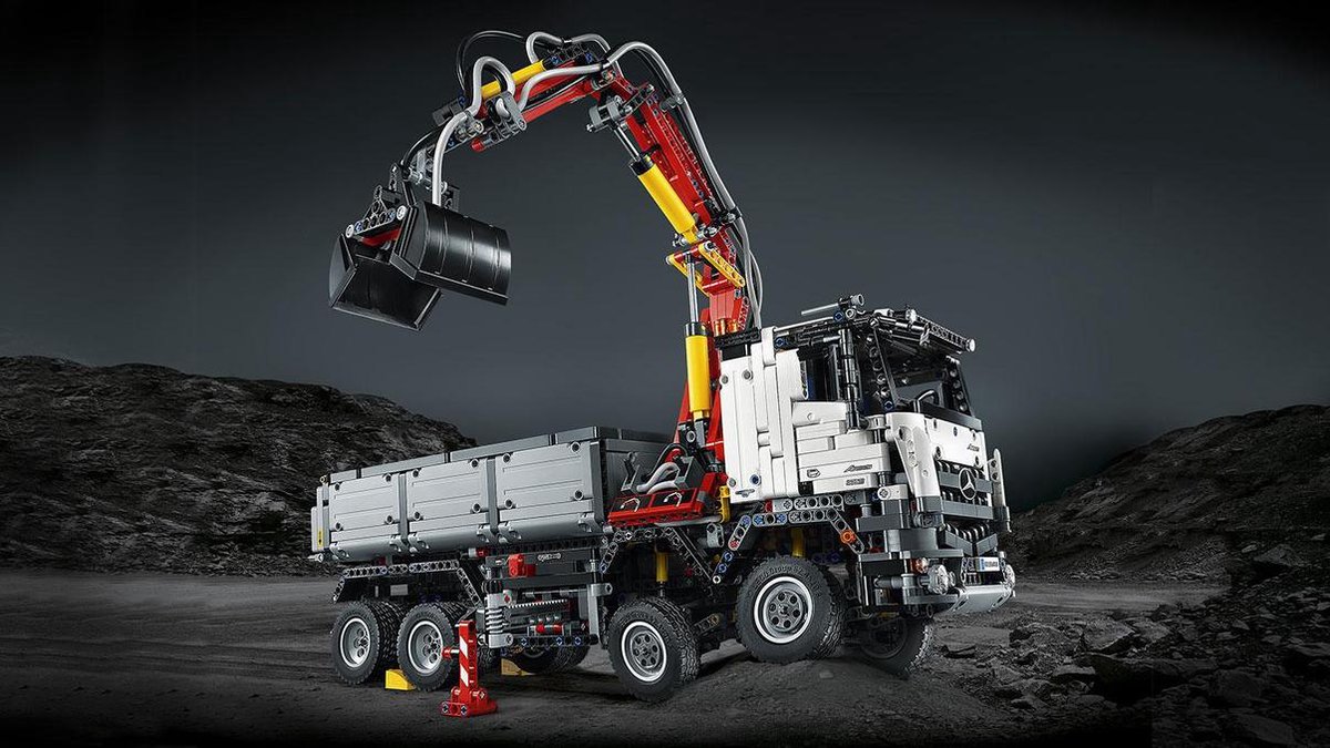 Onderscheid Kabelbaan Geniet LEGO Technic Mercedes-Benz Arocs 3245 - 42043 | bol.com