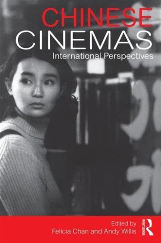 Boekomslag van 'Chinese Cinemas' met een zwart-witfoto van een vrouw in een coltrui en rode tekst bovenin.