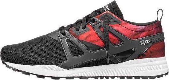 bol.com | Reebok Sneakers Ventilator Adapt Dames Zwart Maat 37.5