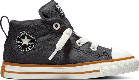 converse zwart 23