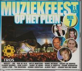 Muziekfeest Op Het Plein 2/7