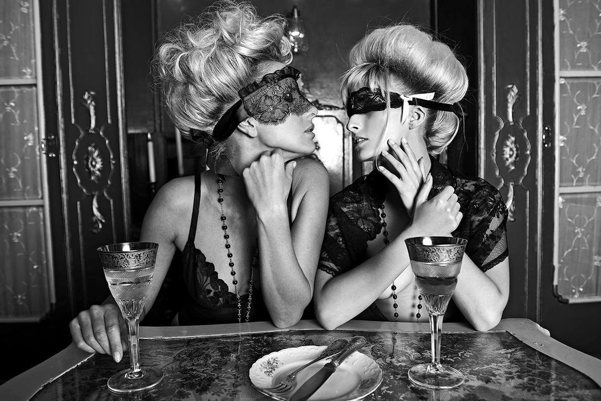 Kiss me – 120cm x 80cm - Fotokunst op PlexiglasⓇ incl. certificaat & garantie.