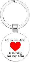 Akyol - De liefste oma is toevallig wel mijn oma Sleutelhanger - Oma cadeau - grandma - Leuk kado voor je oma om te geven - 2,5 x 2,5 CM