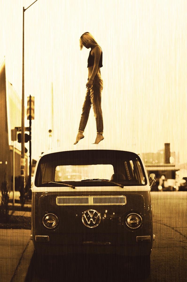 Schilderij - Volkswagen bus - Collectie Travel stories - RVS - 98x148cm