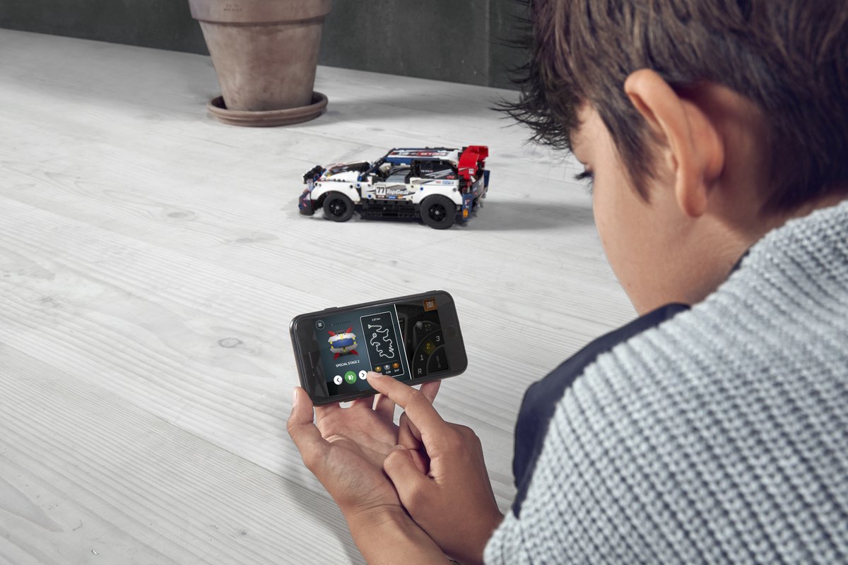 LEGO Technic App-Controlled Top Gear Rally Car 42109 — afbeelding 25