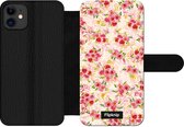 Wallet case - geschikt voor iPhone 11 - Floral N°5