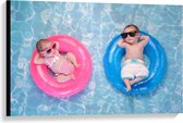 Canvas  - Baby's in het Zwembad op Banden - 90x60cm Foto op Canvas Schilderij (Wanddecoratie op Canvas)