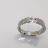 RVS - elegant - ring - maat 20 met vierkant 4 mm kristal