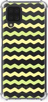 Trendy Telefoonhoesjes Geschikt voor Samsung Galaxy A12 Telefoonhoesje met doorzichtige rand Waves Yellow