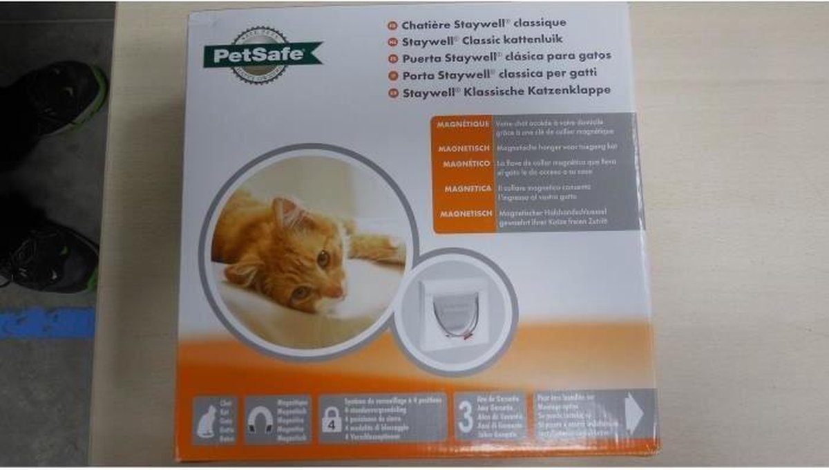 Lui hardop Makkelijker maken Petsafe 932 Magnetisch Kattenluik - Wit - 10.5 x 22.6 x 22.8 cm | bol.com
