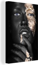 Image unique d'une femme et de sa main maquillée aux nuances dorées. Le portrait est facile à combiner avec les couleurs noir et or 80x120 cm - Tirage photo sur toile (Décoration murale salon / chambre)